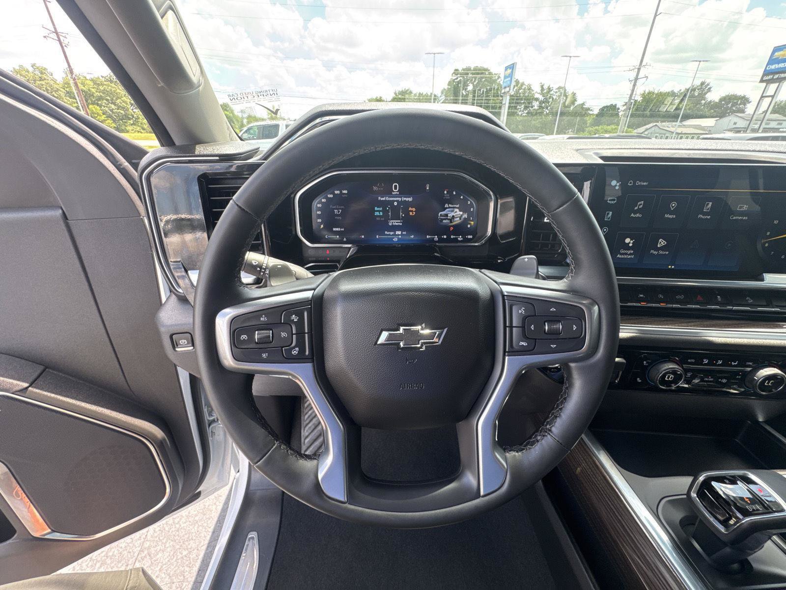 Used 2026 Chevrolet Silverado 1500 LT Trail Boss w/ Convenience Package II AWD/4WD image 19