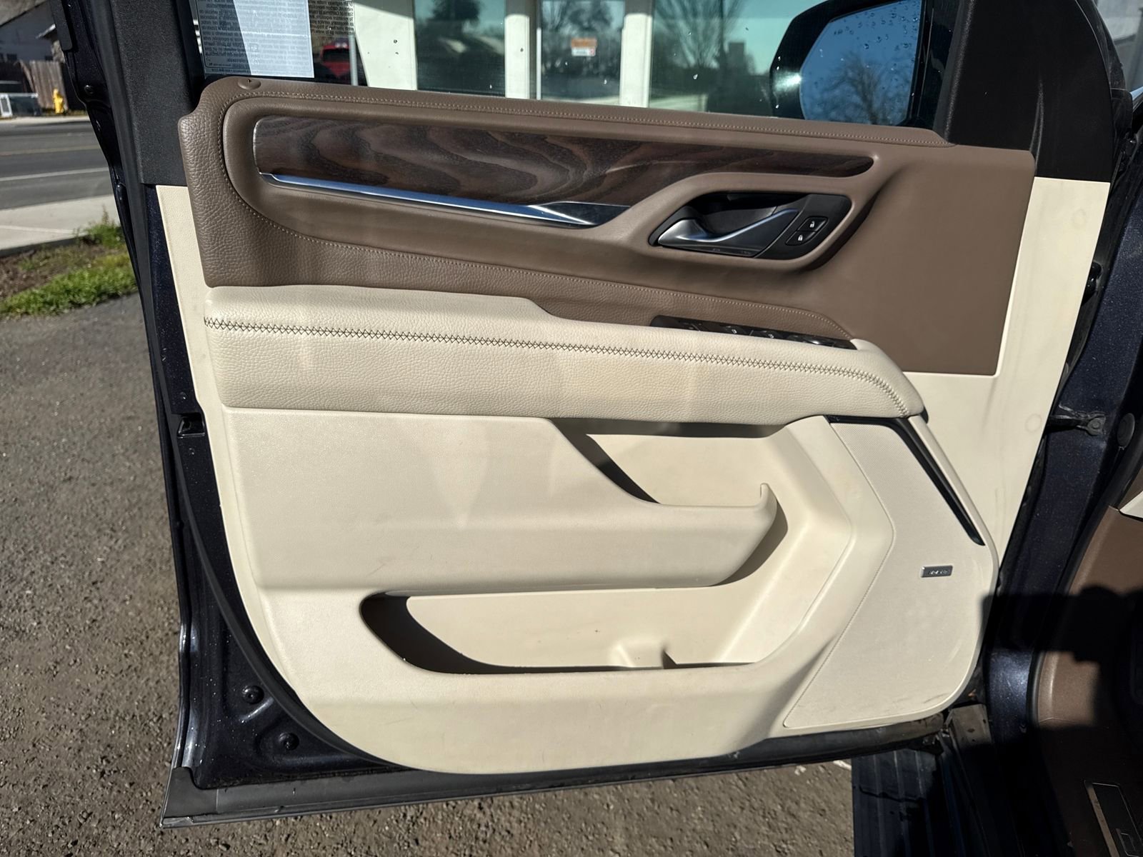 Used 2023 GMC Yukon Denali image 10