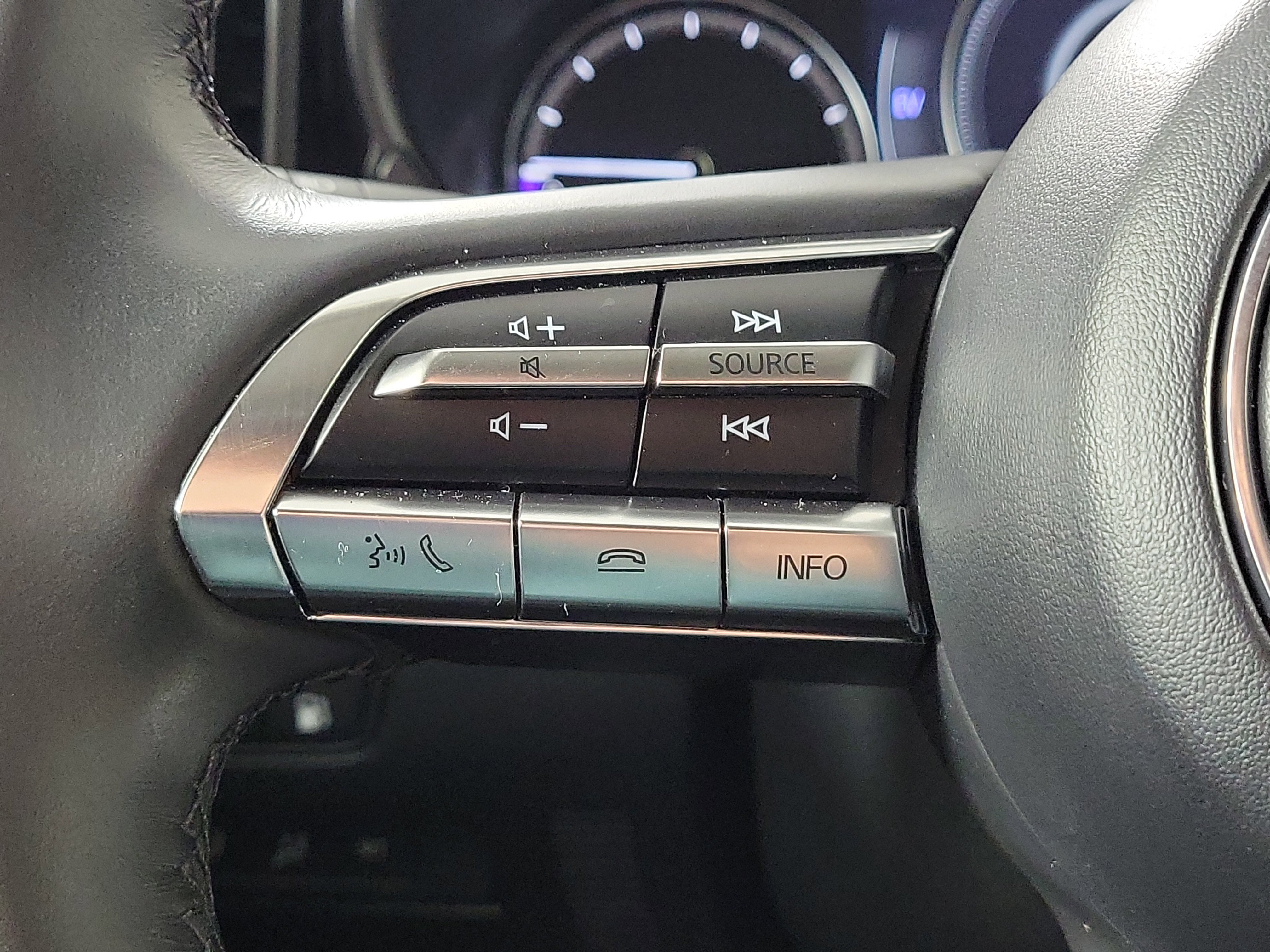 Certified 2025 MAZDA CX-50 2.5 Hybrid w/ Cargo Package image 15