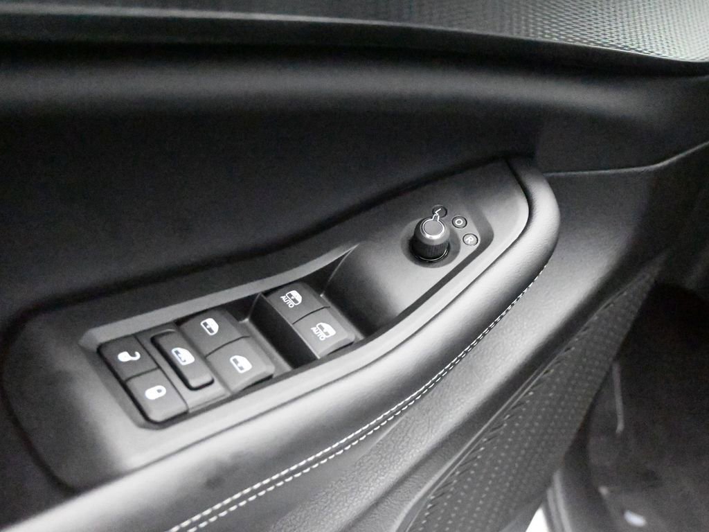 Used 2024 Jeep Grand Cherokee L Laredo w/ Luxury Tech Group I image 28