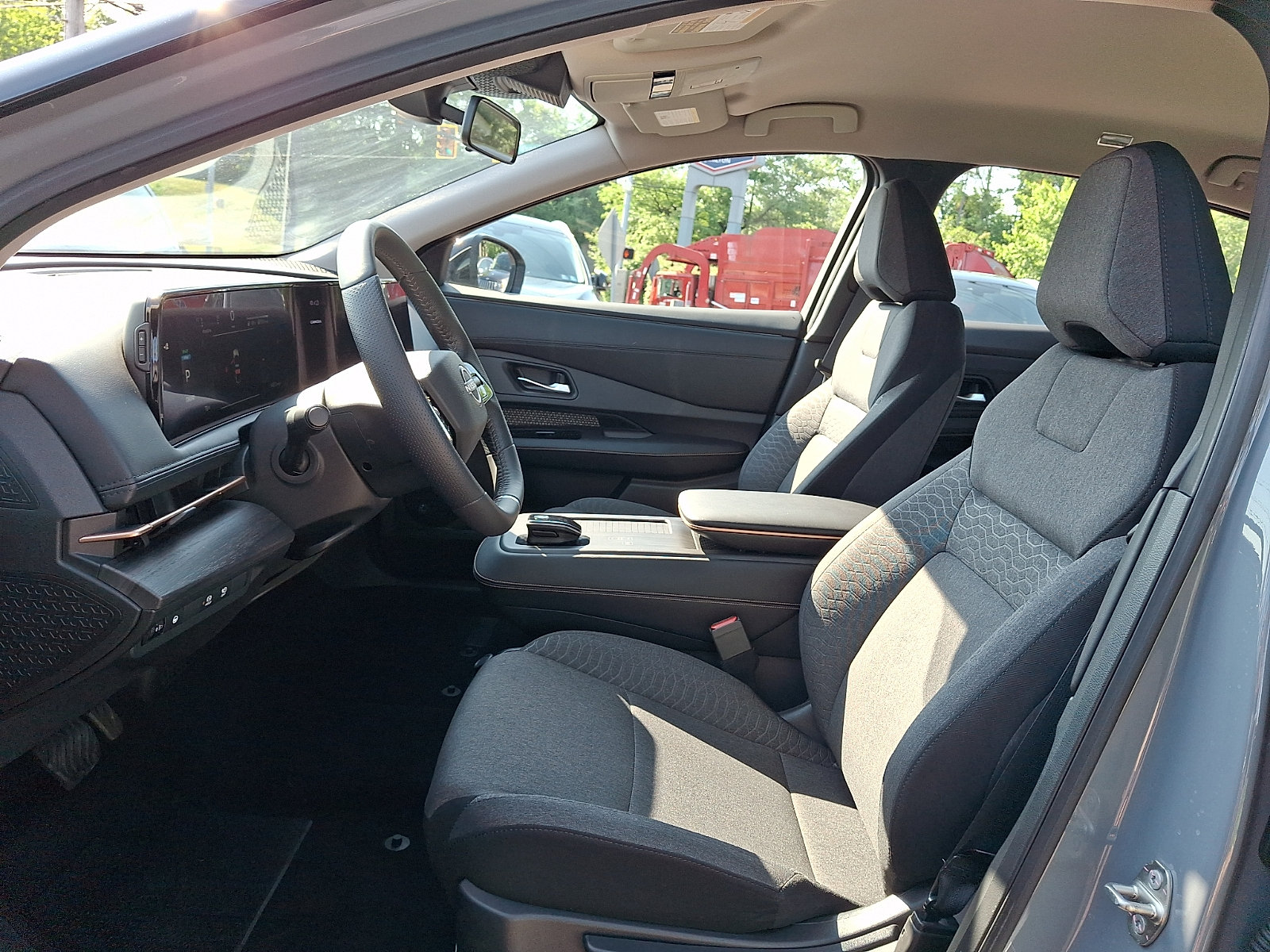 Used 2023 Nissan Ariya FWD image 13