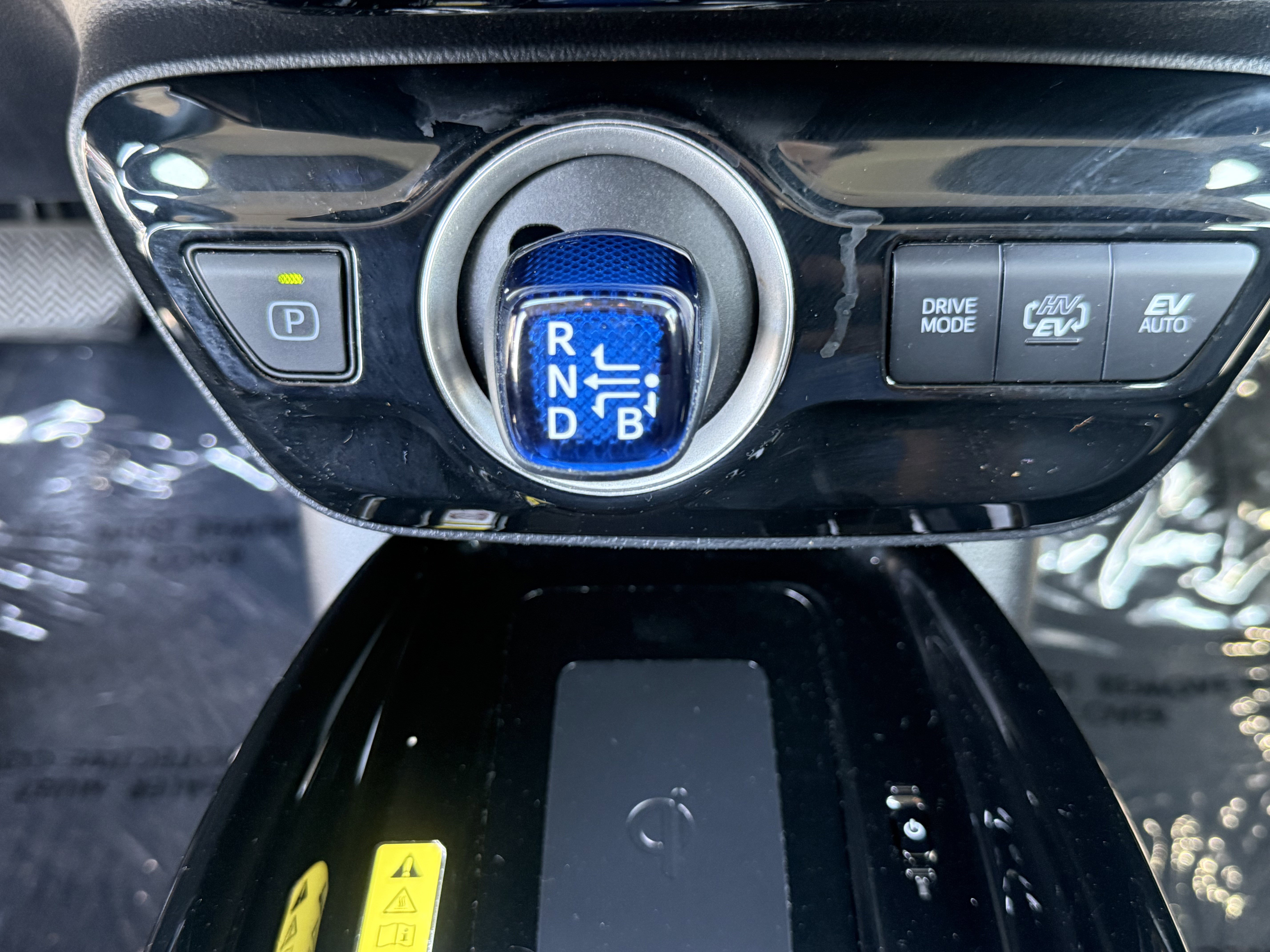 Used 2022 Toyota Prius Prime XLE image 22