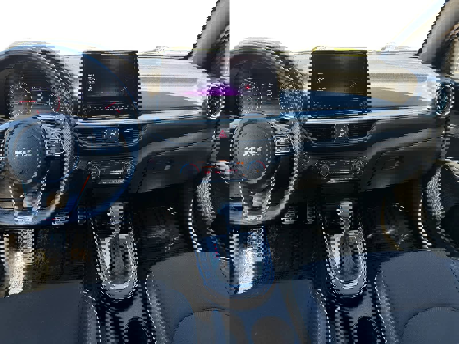 Used 2023 Kia Forte GT-Line image 11