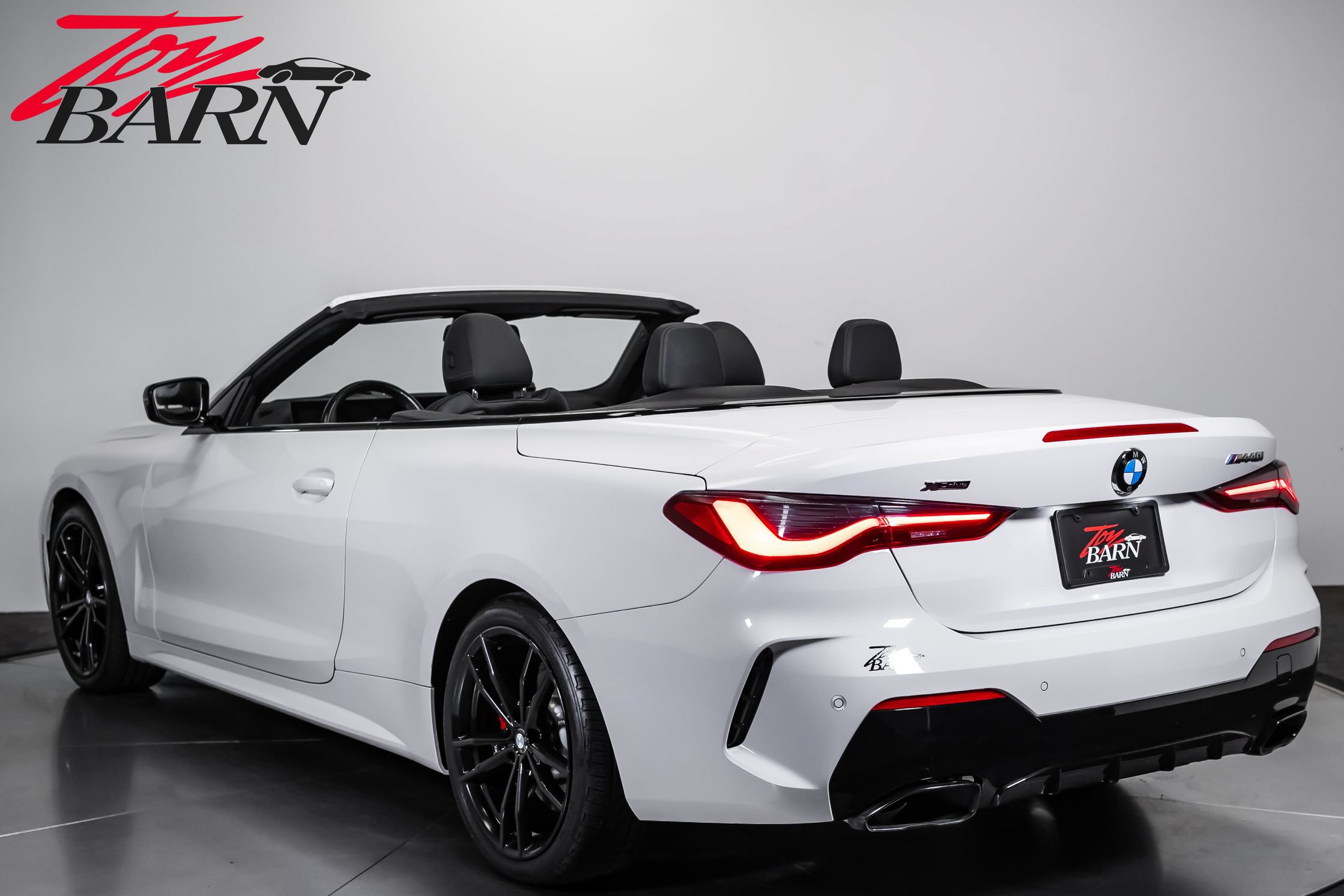 Used 2024 BMW 440i xDrive Convertible w/ Premium Package AWD/4WD image 3