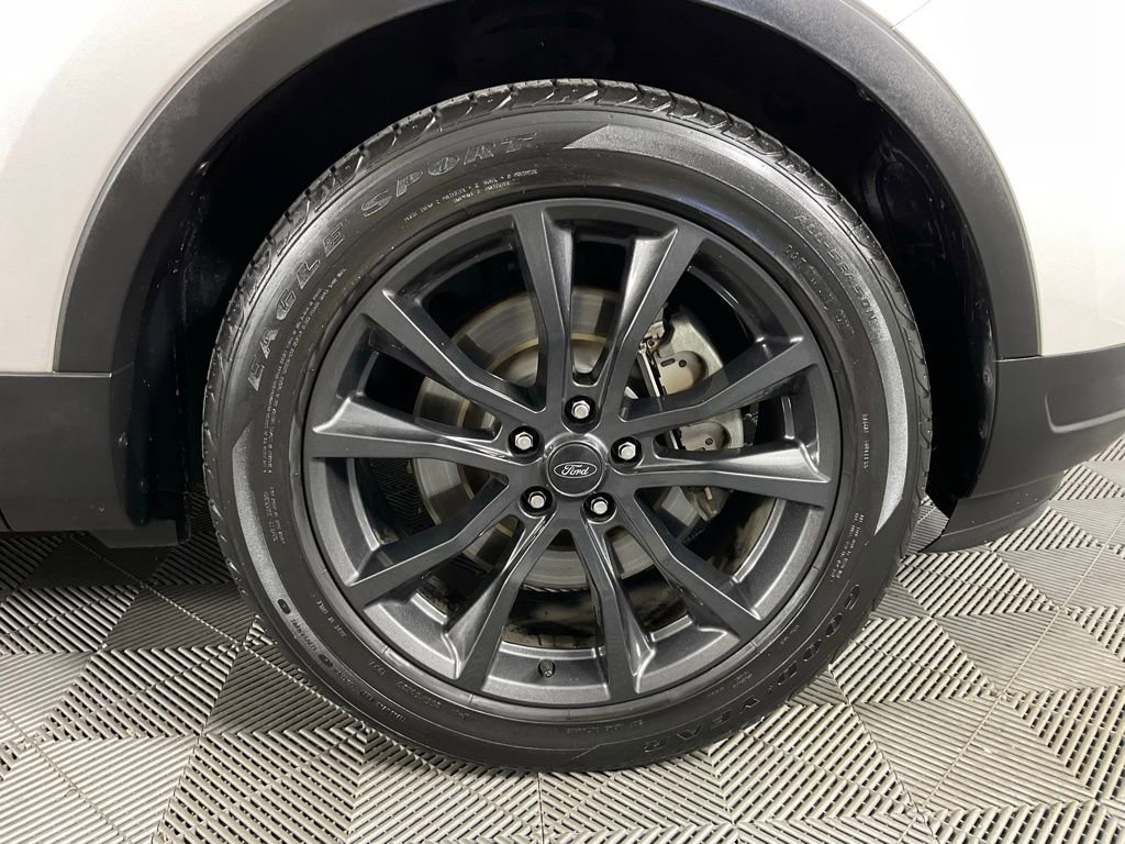 Certified 2018 Ford Explorer XLT w/ Equipment Group 202A image 10