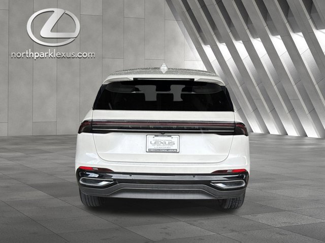 Used 2024 Lincoln Nautilus Premier AWD/4WD image 26