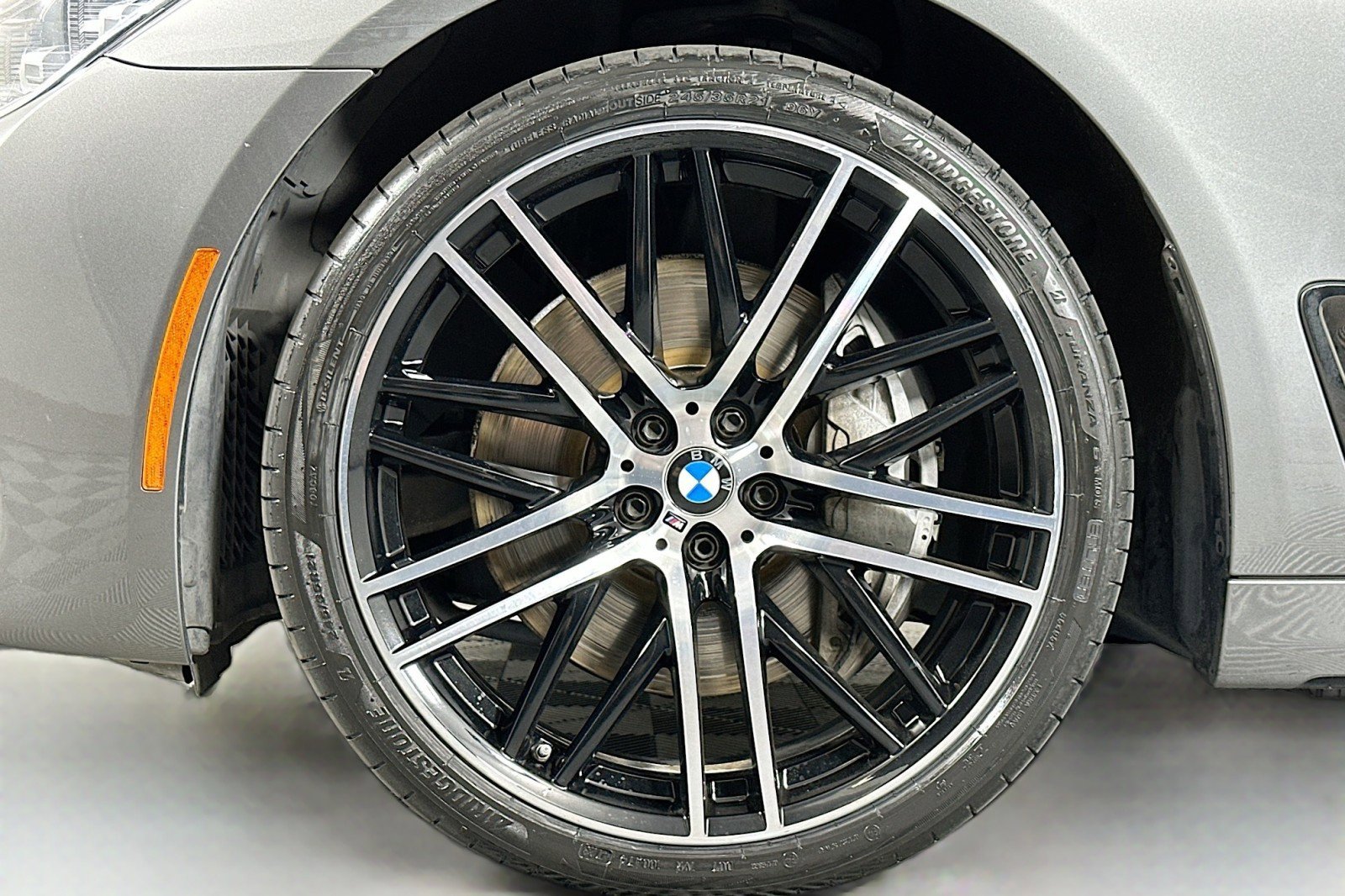 Used 2018 BMW 750i RWD image 11