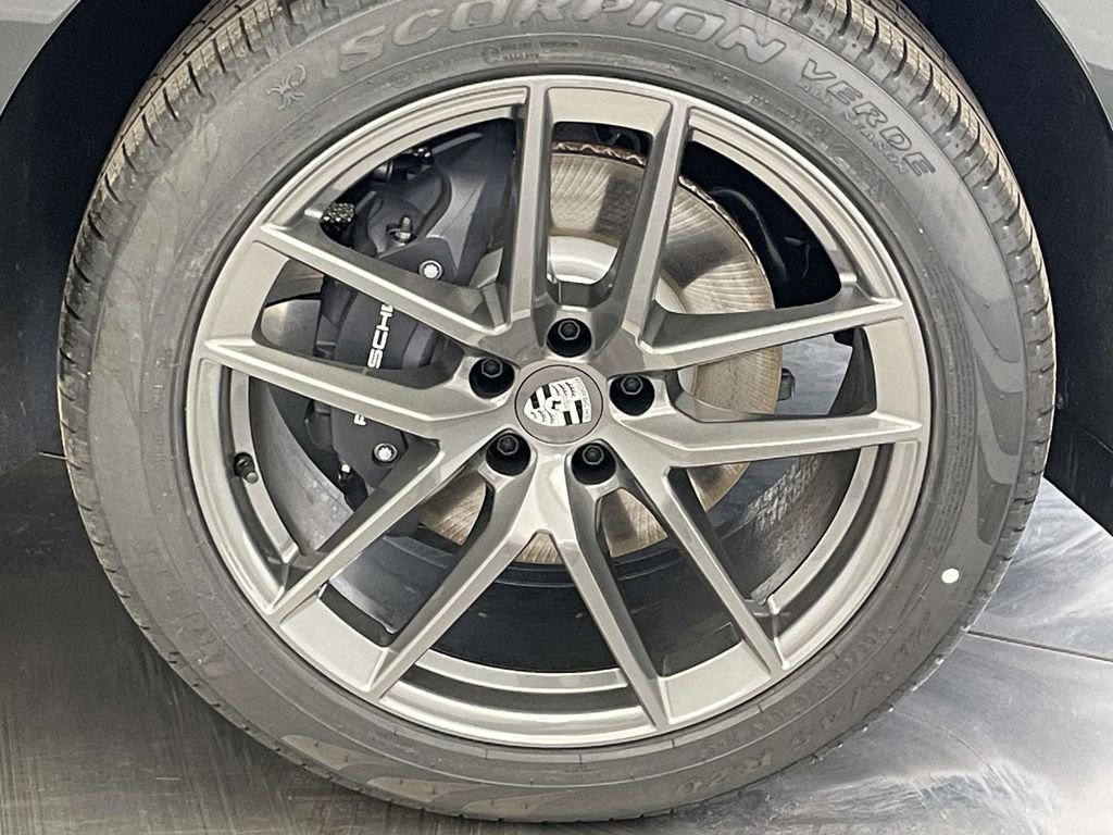 New 2026 Porsche Macan Turbo image 14