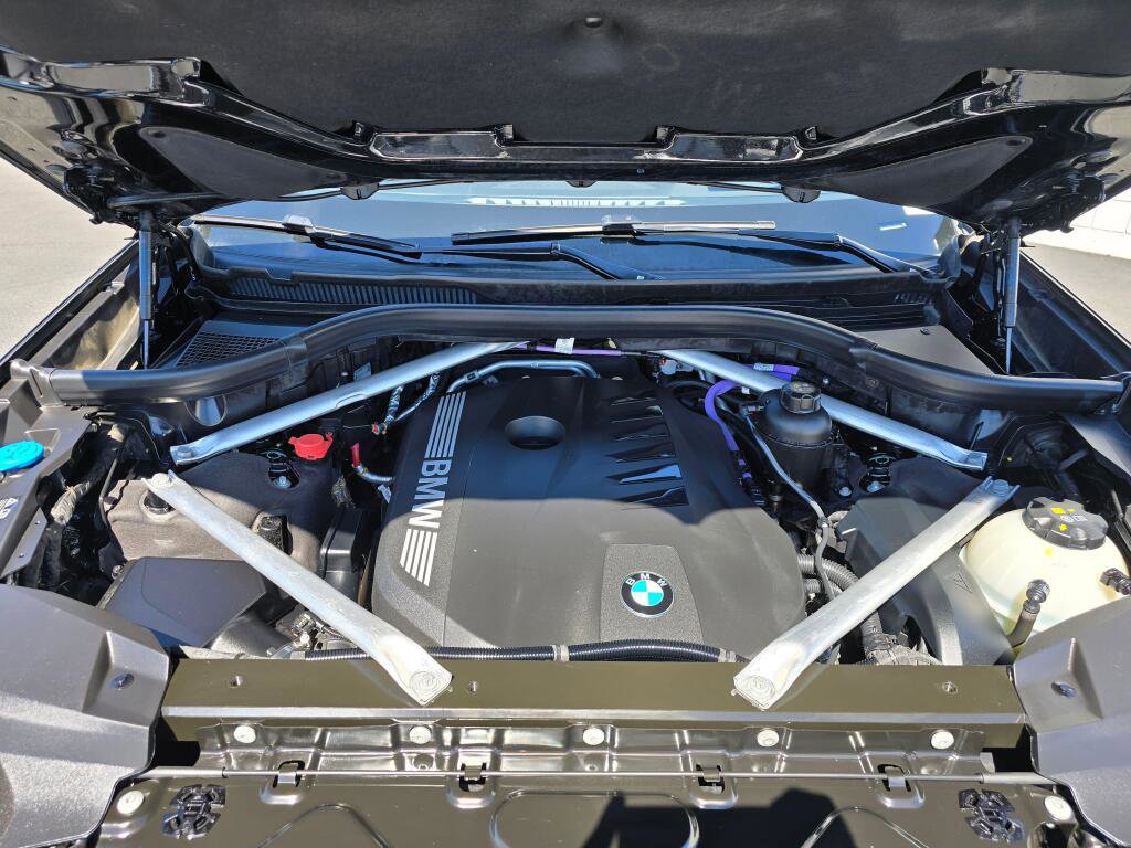 Used 2023 BMW X7 xDrive40i image 9