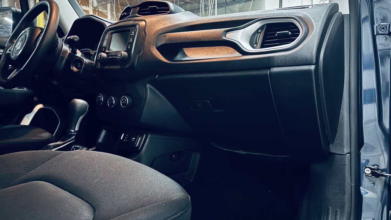 Used 2020 Jeep Renegade Sport w/ UConnect 7.0 Group FWD image 23