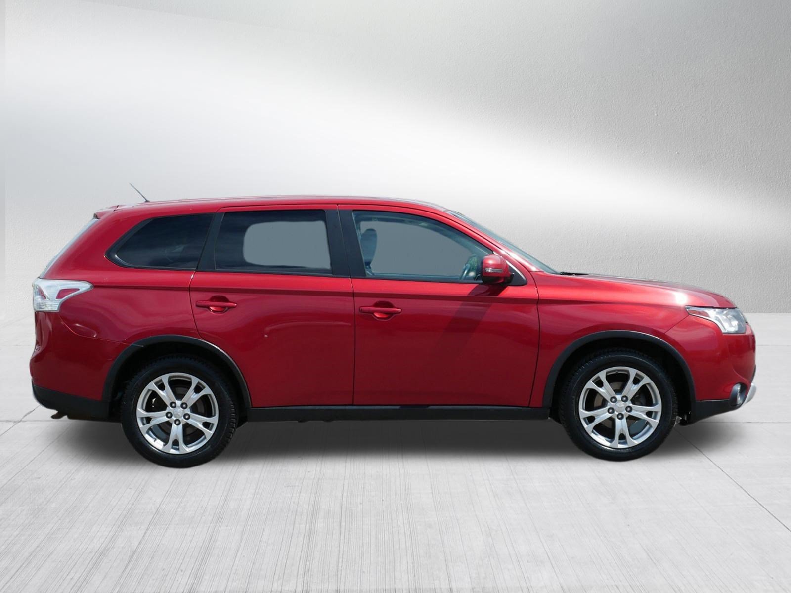 Used 2015 Mitsubishi Outlander SE FWD image 8