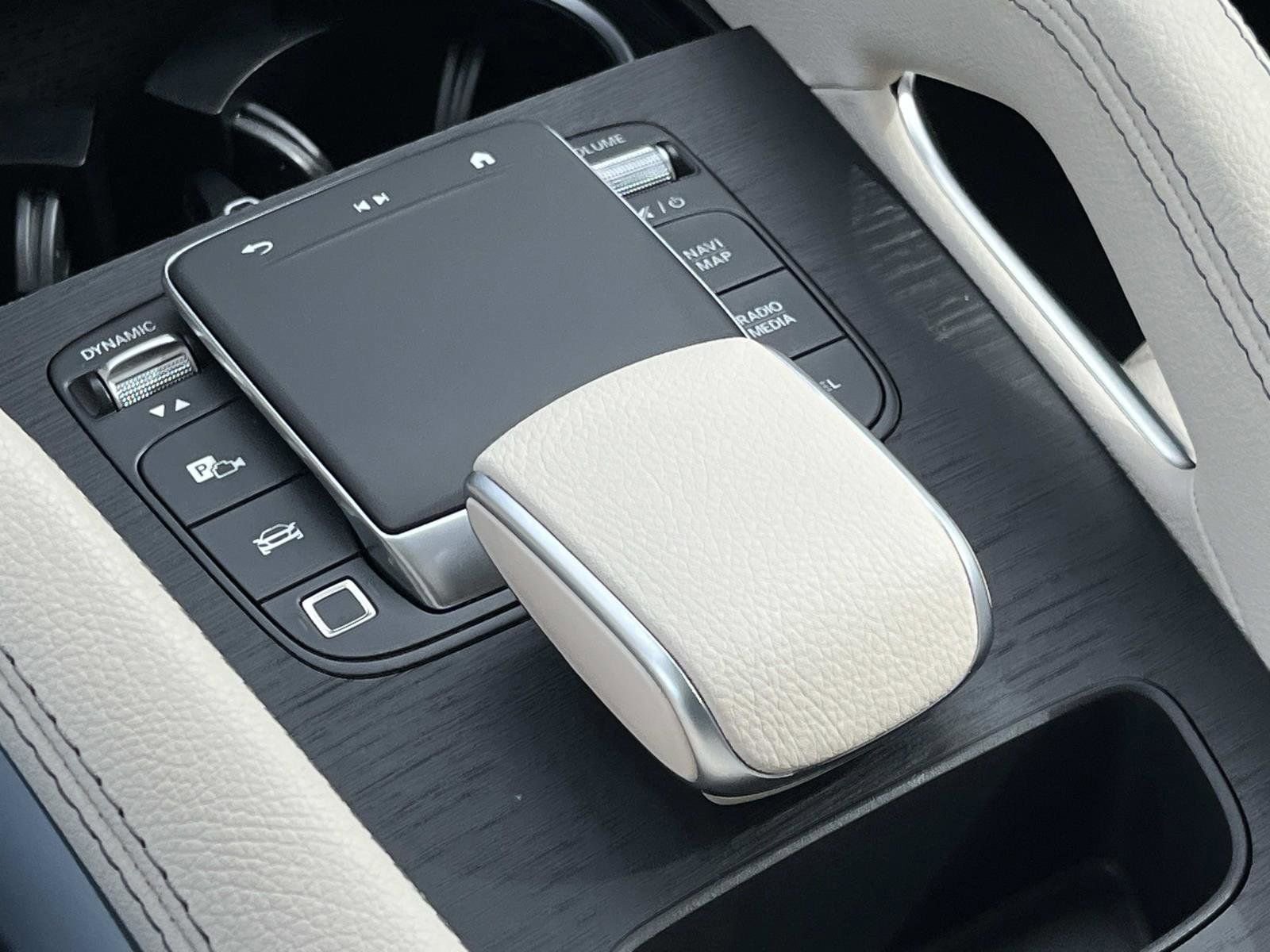 Used 2025 Mercedes-Benz GLE 350 4MATIC image 30