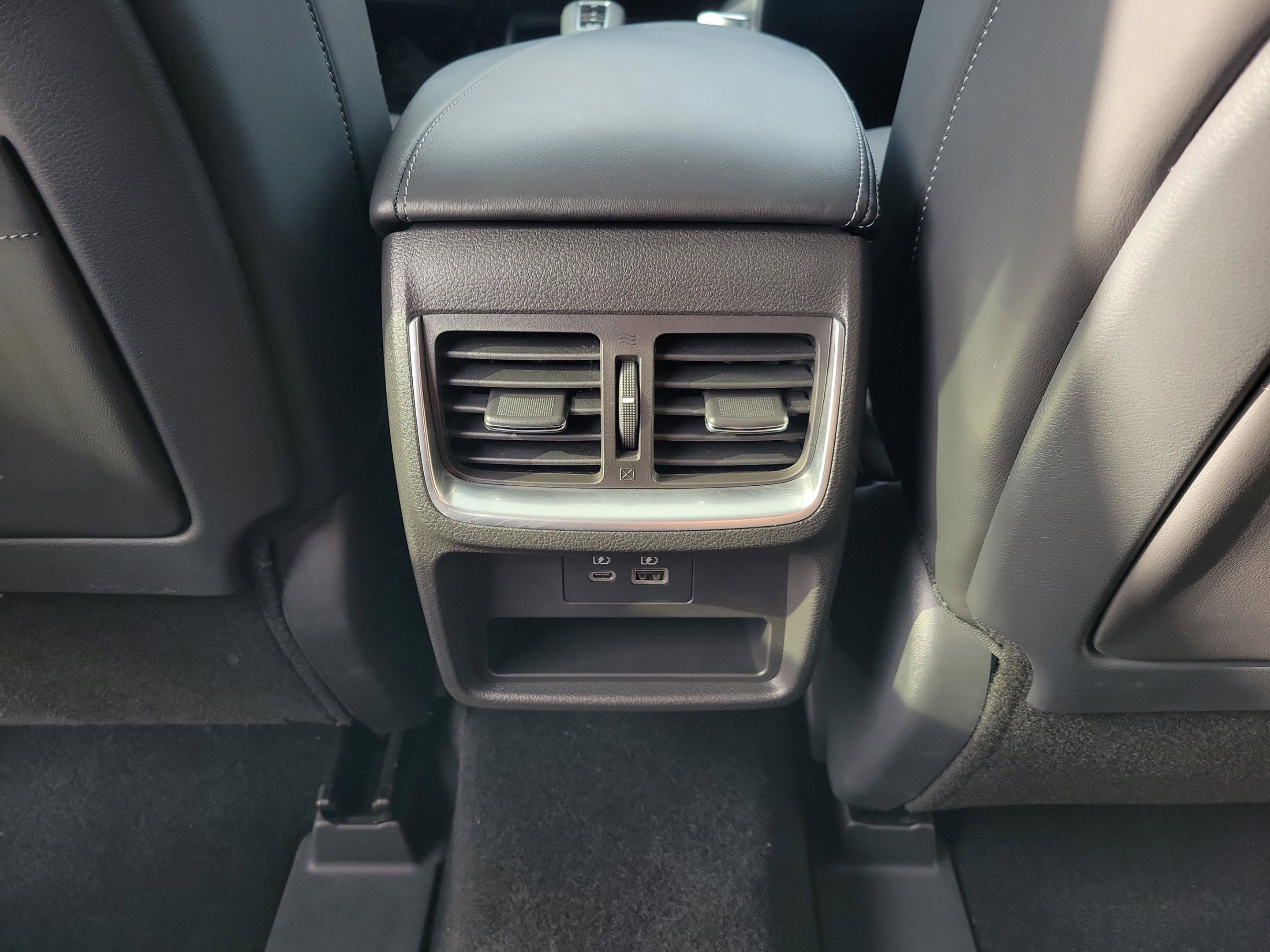 Certified 2025 INFINITI QX55 Essential w/ Accent Package image 26