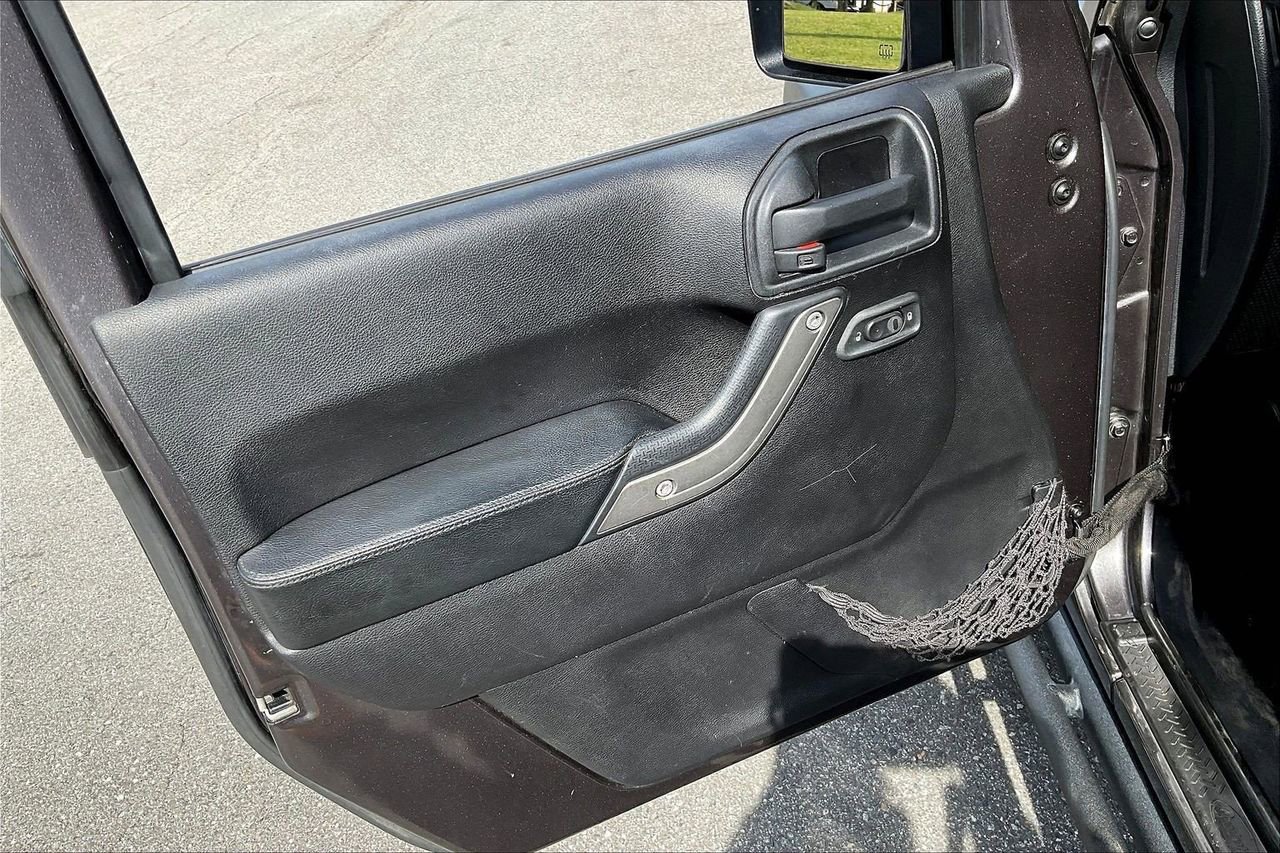 Certified 2016 Jeep Wrangler Unlimited Sport image 25