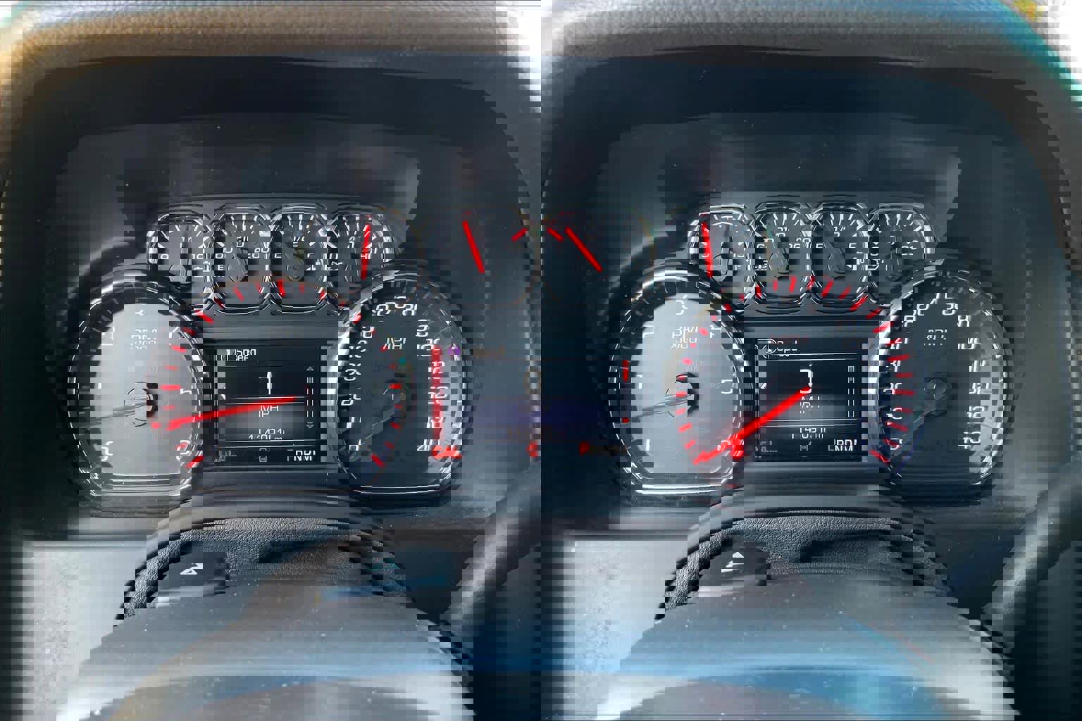 Used 2015 GMC Yukon SLT w/ HD Trailering Package image 25