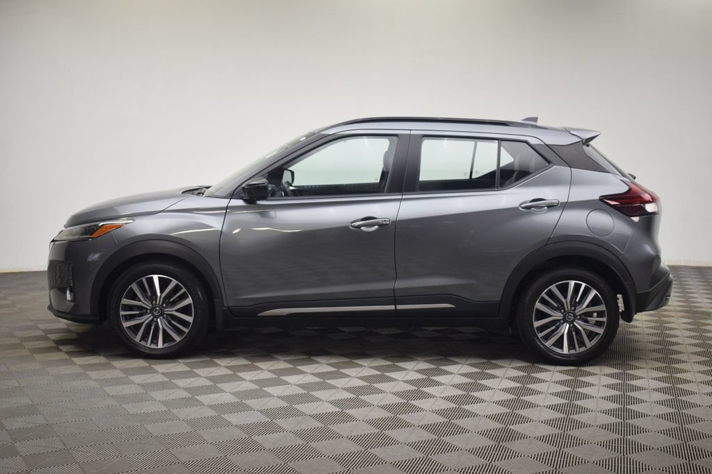 Used 2021 Nissan Kicks SR w/ SR Premium Package FWD image 11