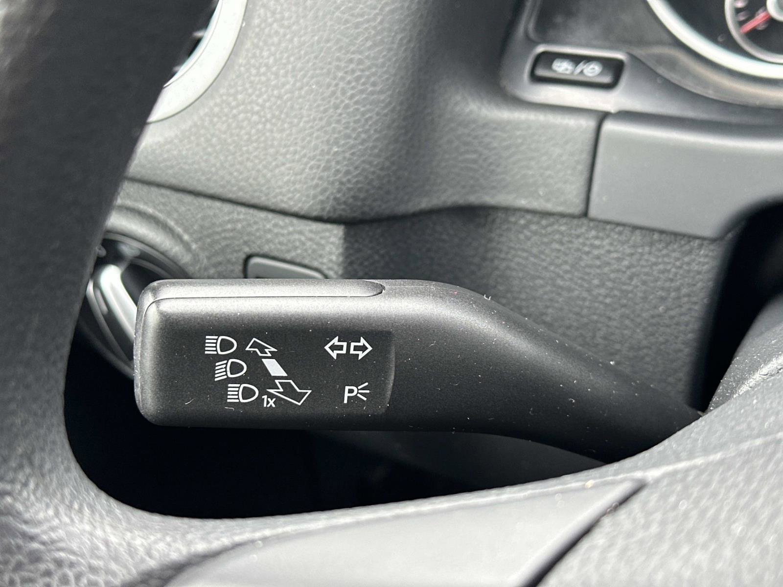 Used 2017 Volkswagen Tiguan Limited image 22