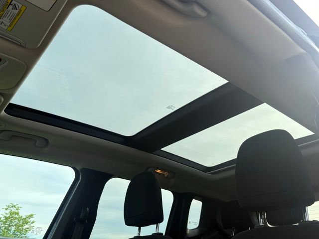 Used 2021 Jeep Renegade Latitude w/ Convenience Group FWD image 14