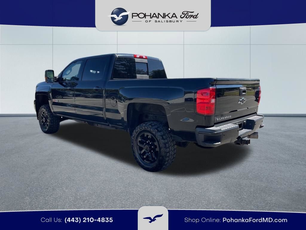 Used 2019 Chevrolet Silverado 2500 LT w/ Midnight Edition image 7