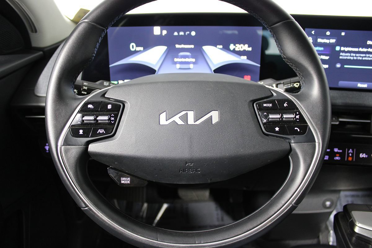 Used 2024 Kia EV6 Light RWD image 7