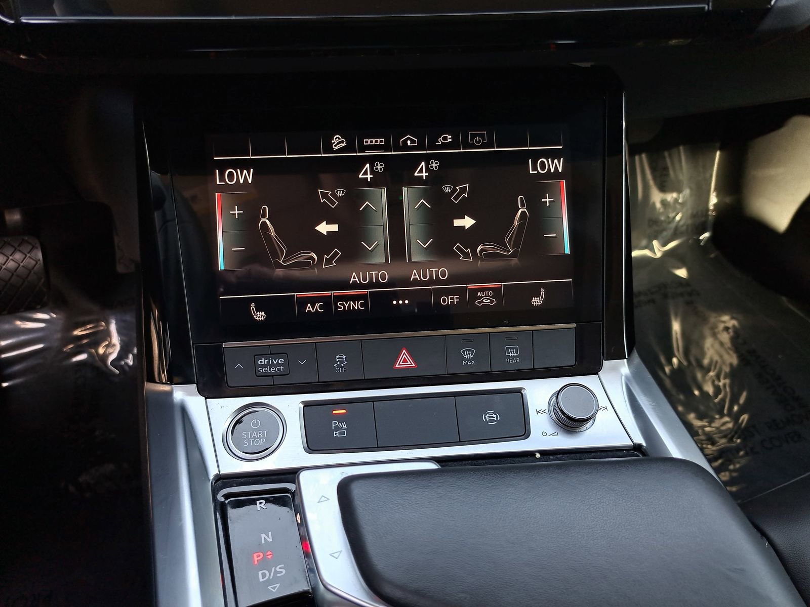 Used 2024 Audi Q8 e-tron Premium AWD/4WD image 25
