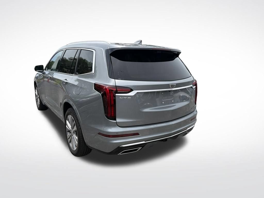 Used 2024 Cadillac XT6 Premium Luxury w/ Technology Package FWD image 6
