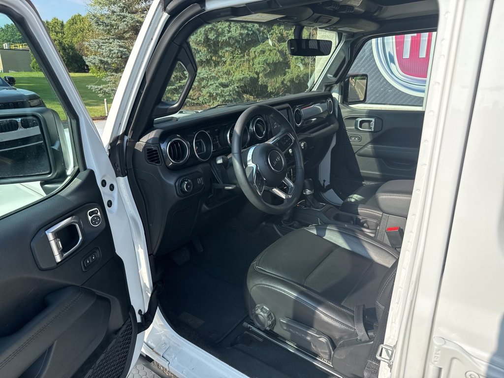 Used 2023 Jeep Wrangler Altitude image 23