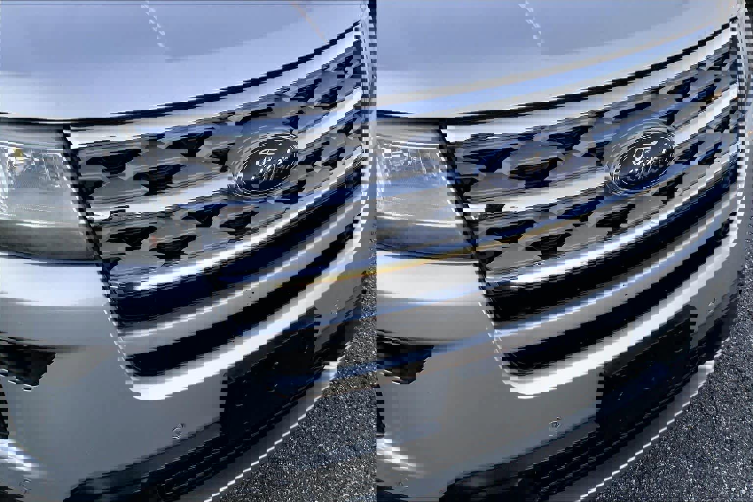 Used 2018 Ford Explorer XLT w/ Equipment Group 202A image 28