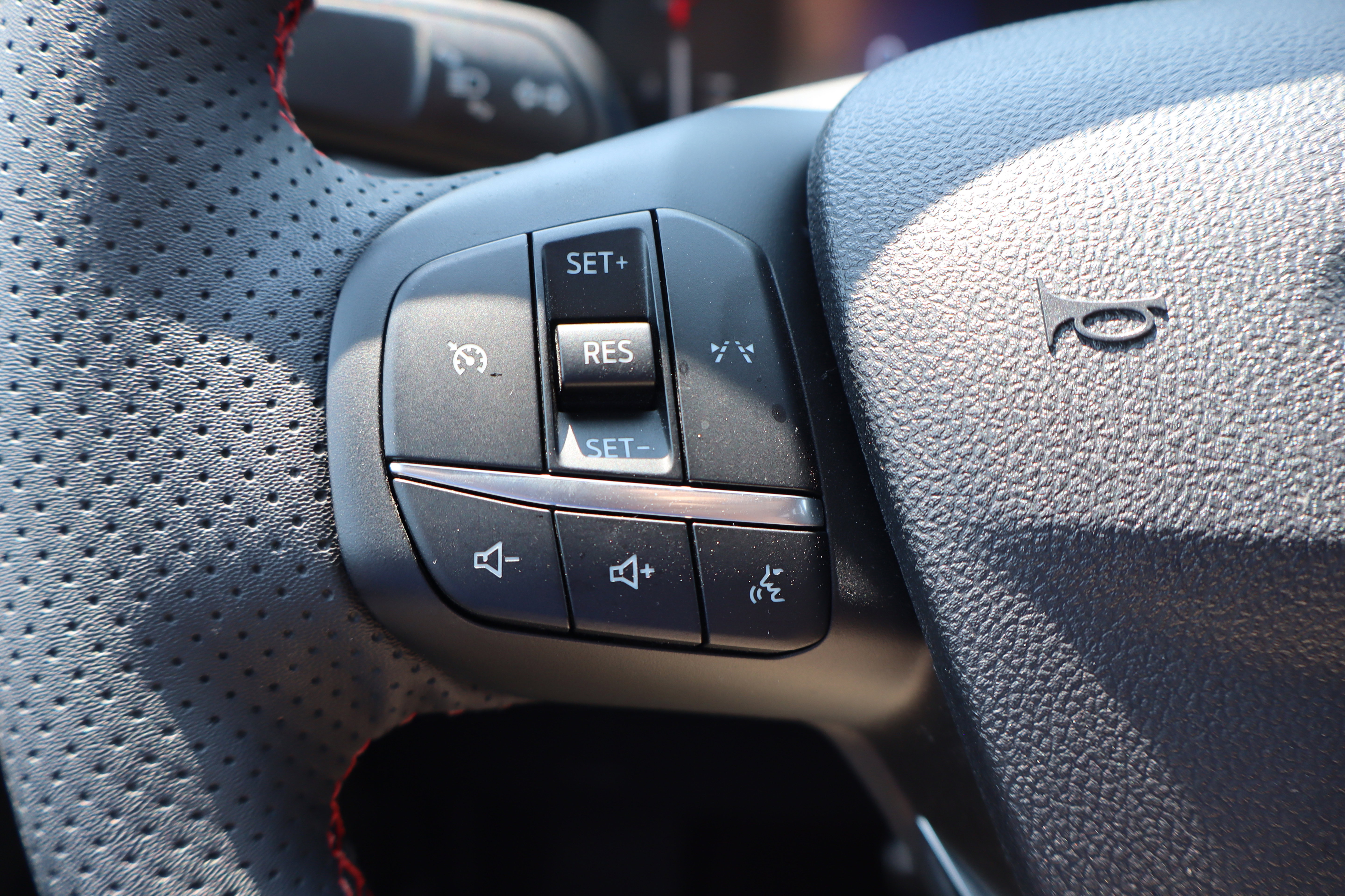 Used 2023 Ford Escape ST-Line AWD/4WD image 16