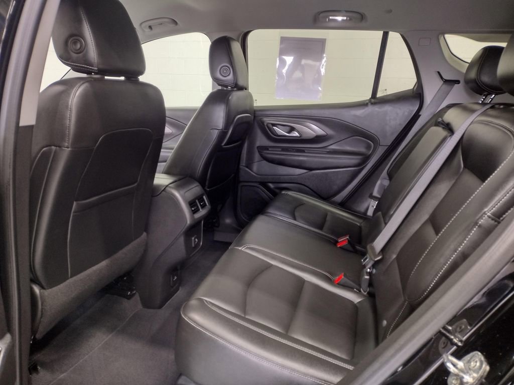 Used 2022 GMC Terrain SLT w/ Infotainment Package II AWD/4WD image 30