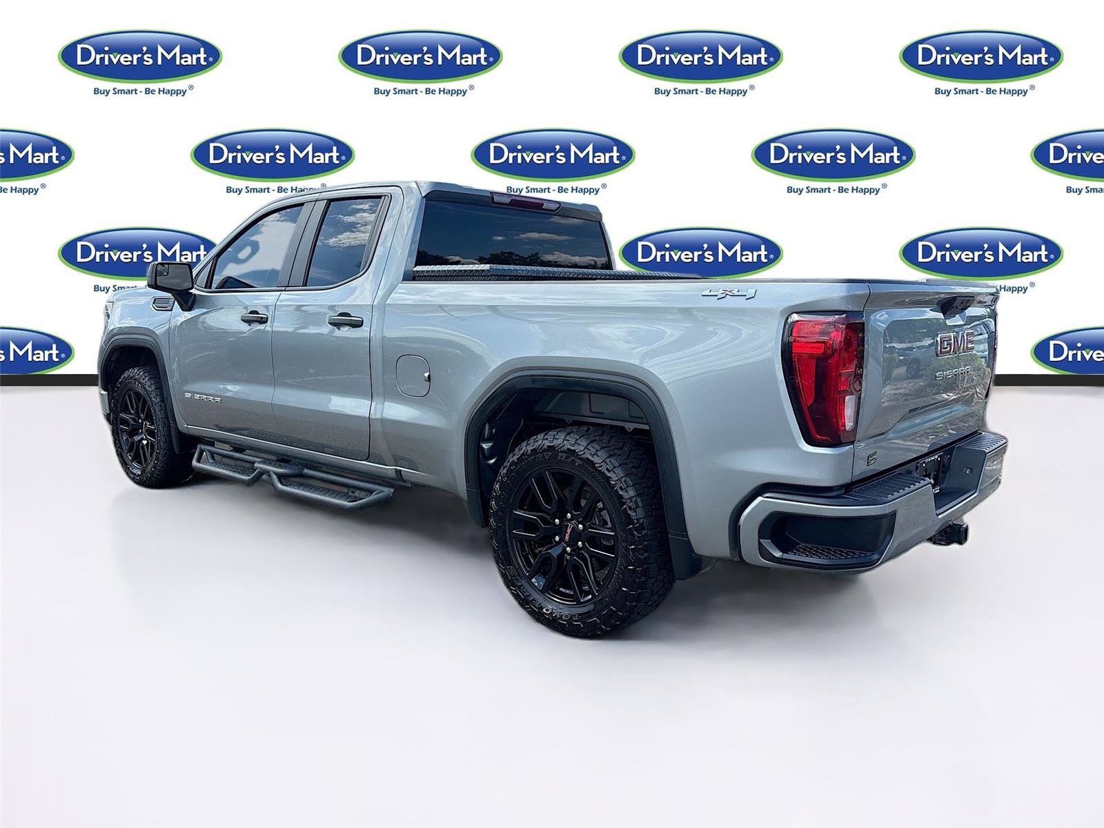Used 2023 GMC Sierra 1500 Pro w/ Graphite Edition AWD/4WD image 5