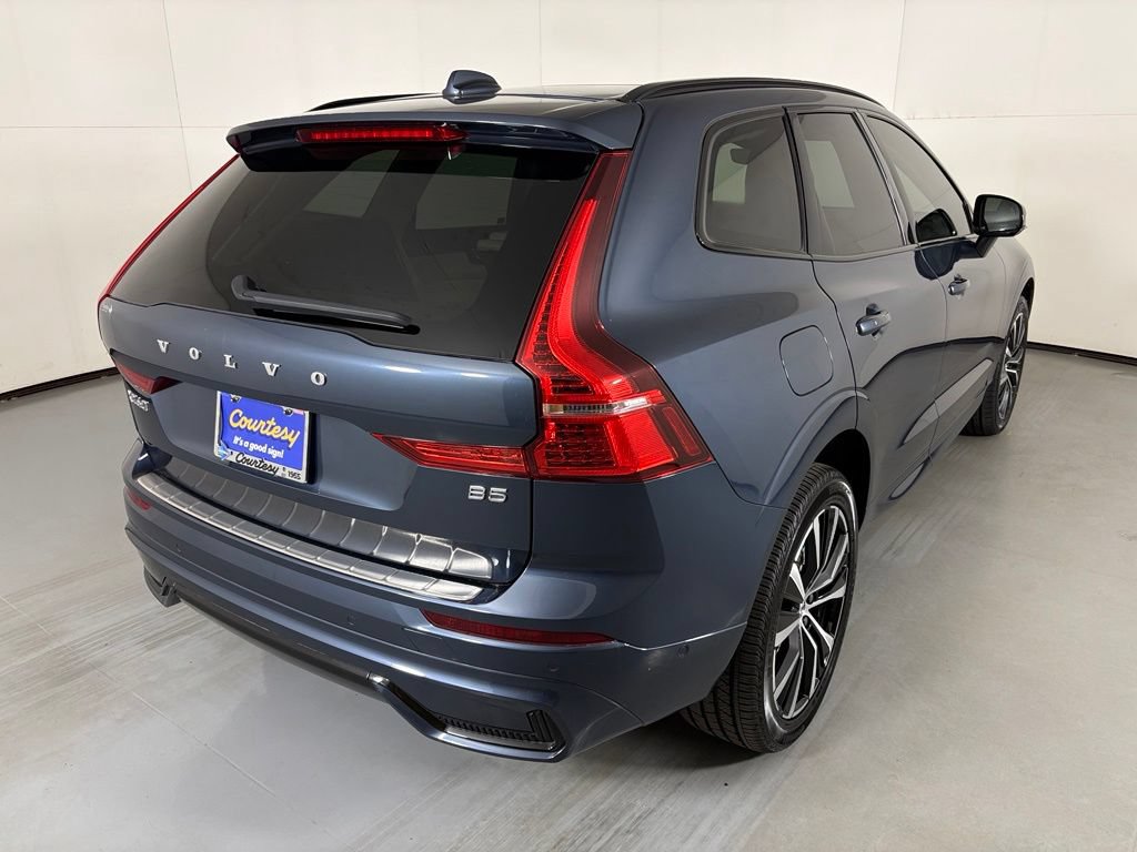 Used 2023 Volvo XC60 B5 Plus w/ Climate Package FWD image 8