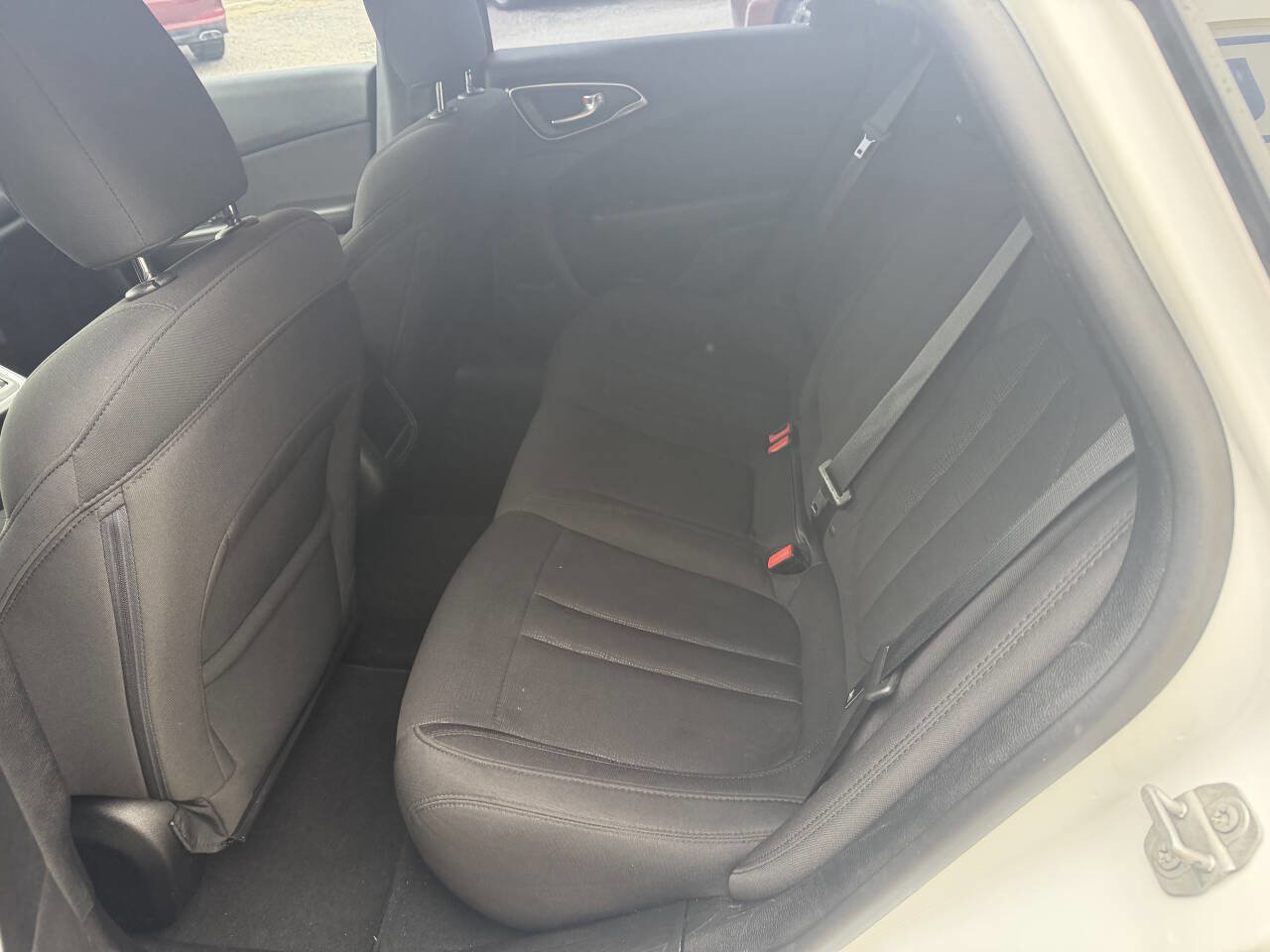 Used 2016 Chrysler 200 Limited image 18