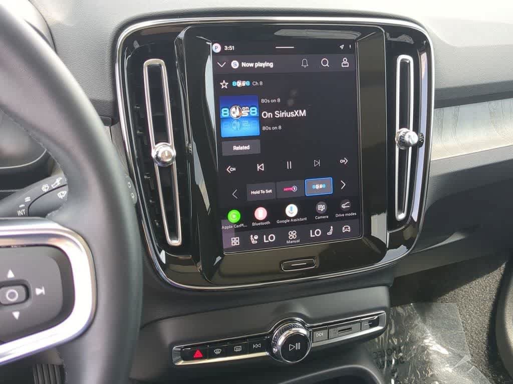 Certified 2026 Volvo XC40 B5 Plus AWD/4WD image 26