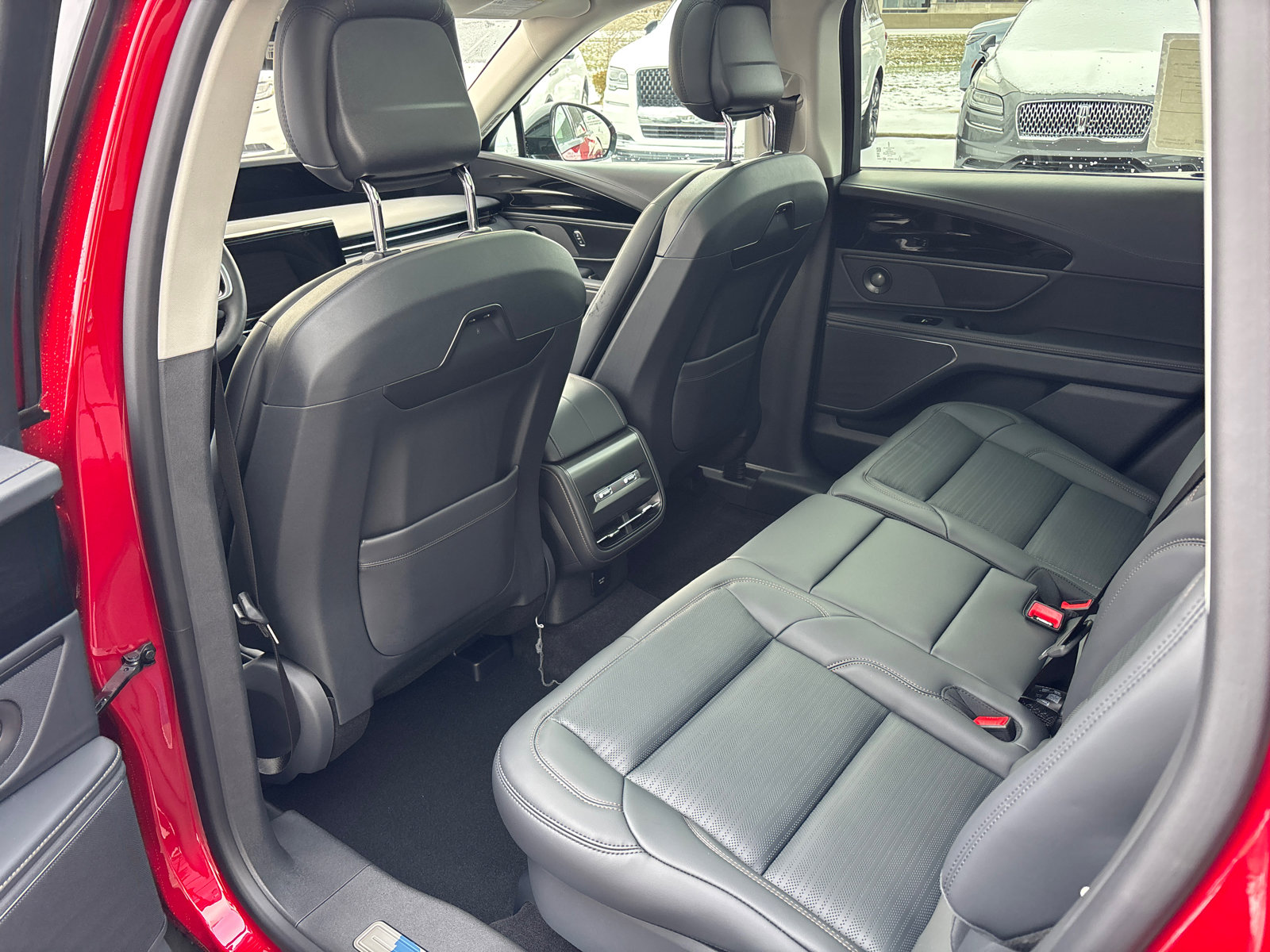 New 2026 Lincoln Nautilus Reserve w/ Jet Appearance Package image 29