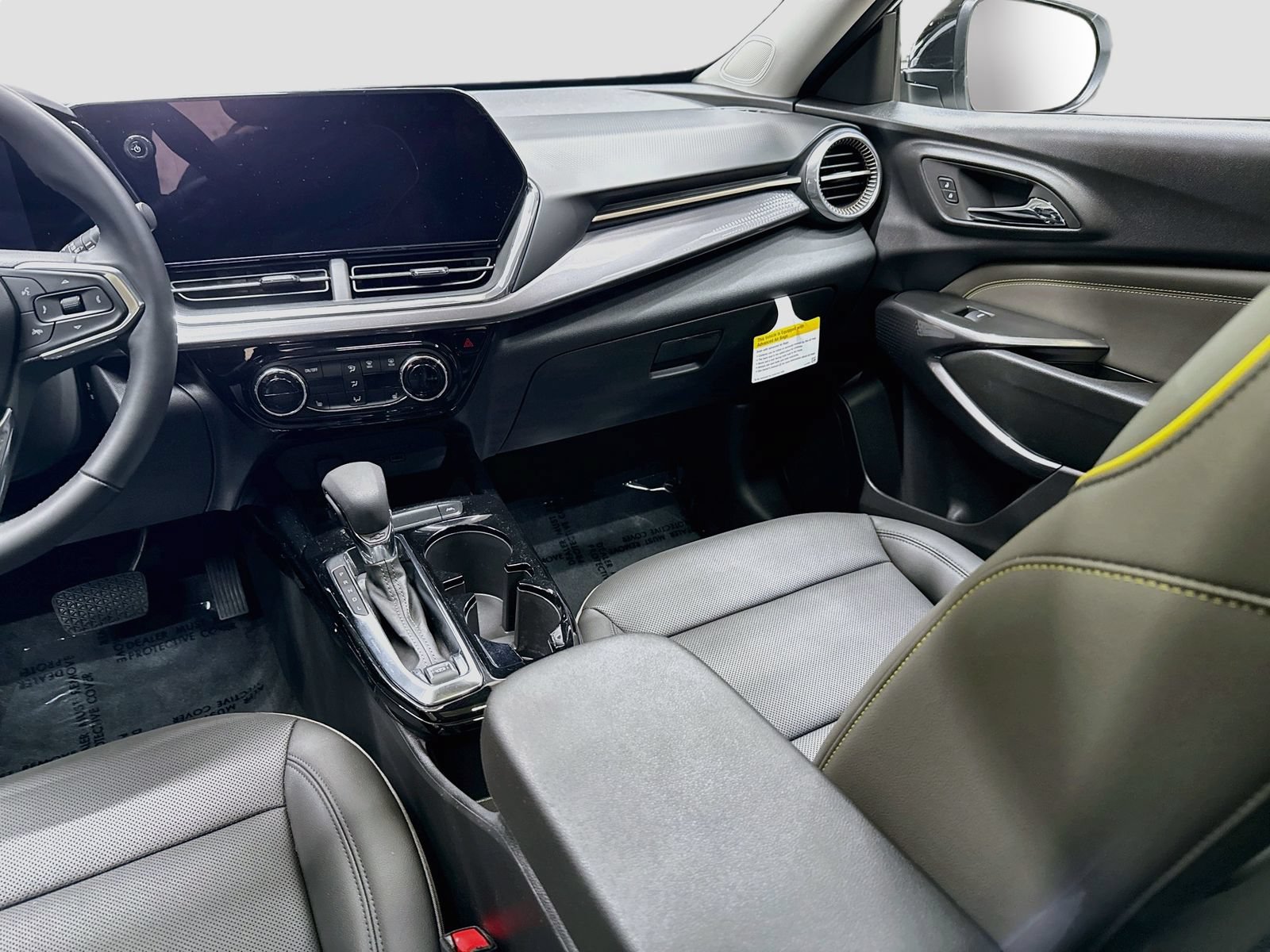 New 2026 Chevrolet Trax ACTIV w/ Sunroof Package FWD image 29