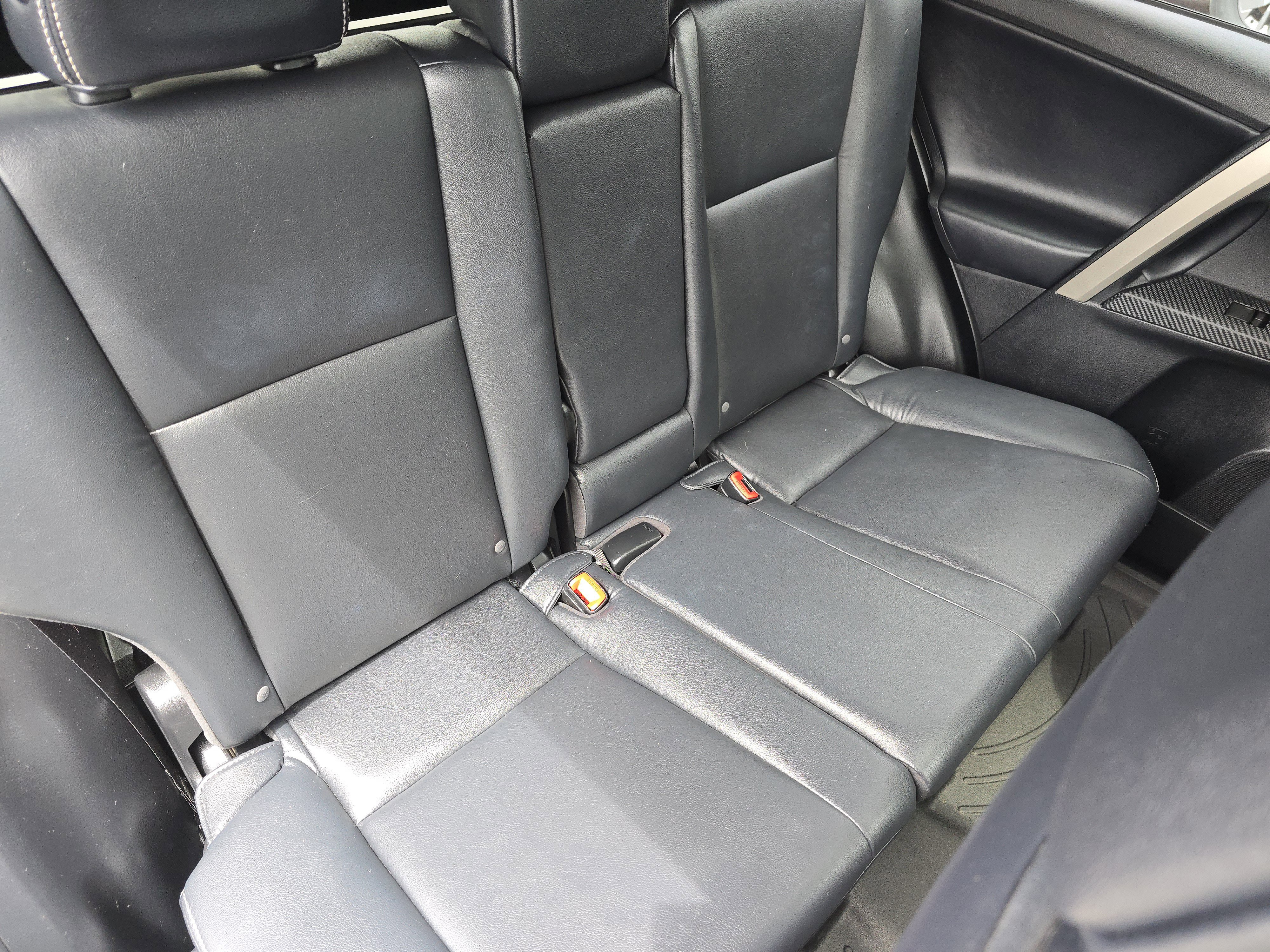 Used 2015 Toyota RAV4 Limited w/ Technology Package FWD image 24