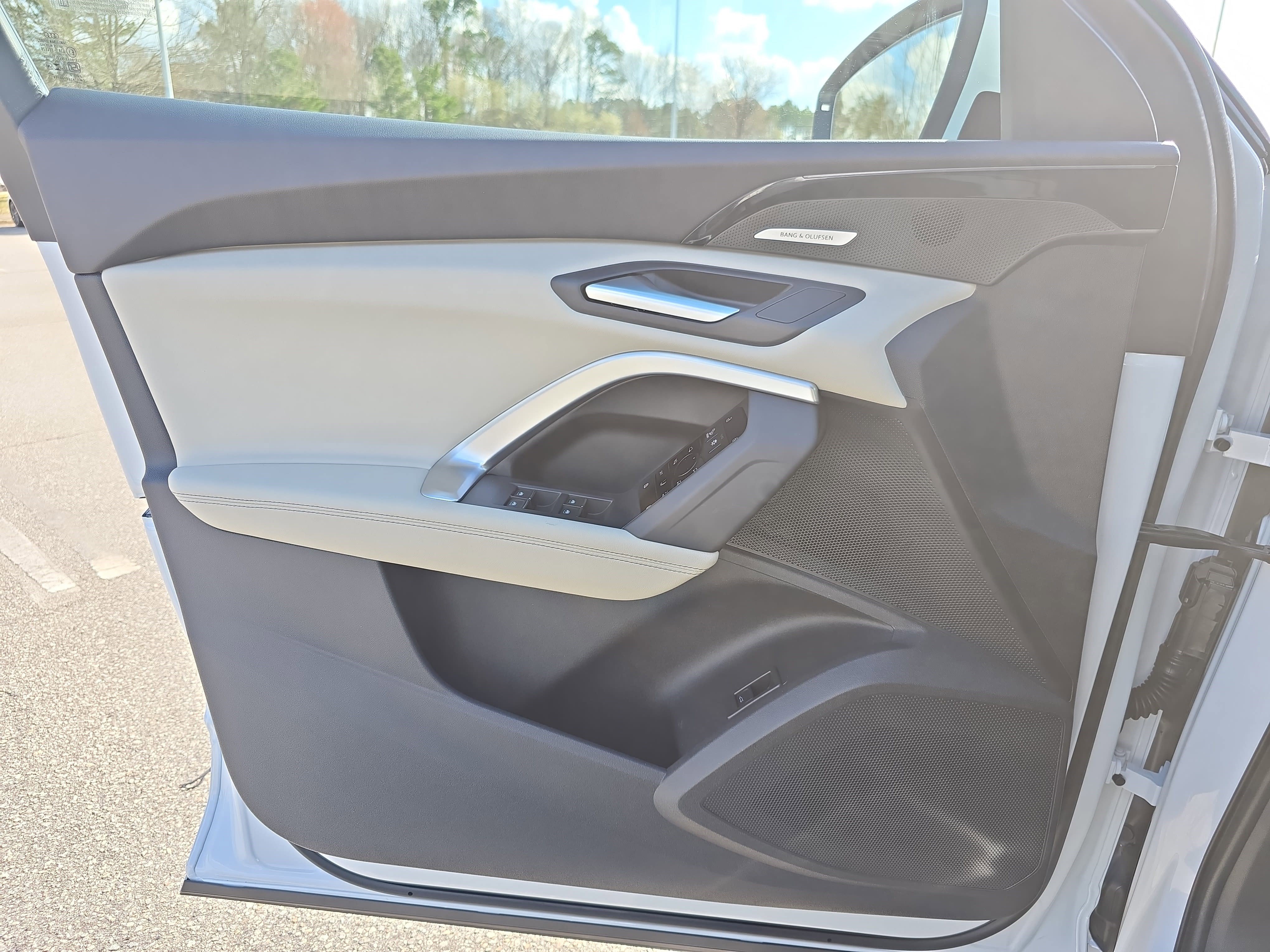 Certified 2025 Audi Q5 Premium Plus w/ Premium Plus image 24