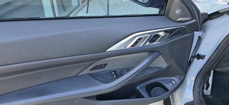 Used 2021 BMW M4 Competition w/ Executive Package image 2