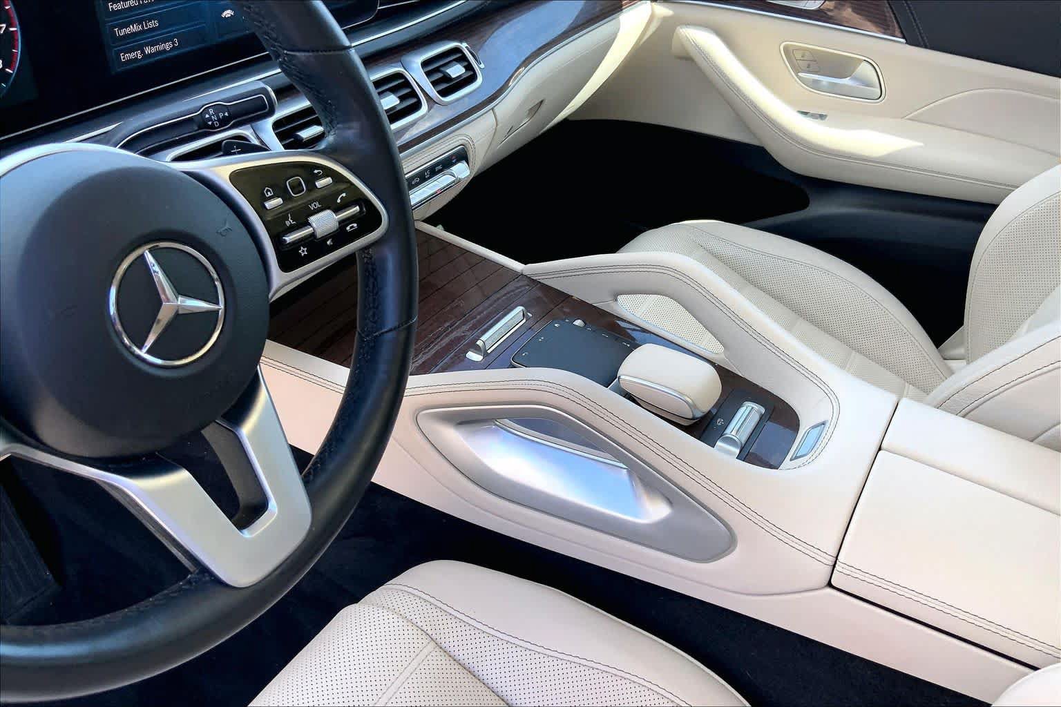 Used 2022 Mercedes-Benz GLS 450 4MATIC image 17