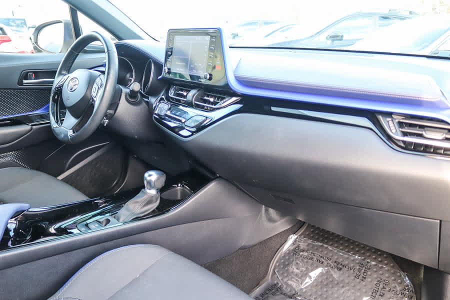 Used 2021 Toyota C-HR XLE FWD image 16