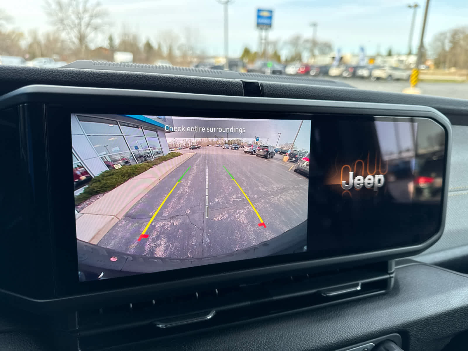 Used 2025 Jeep Wrangler Willys image 24