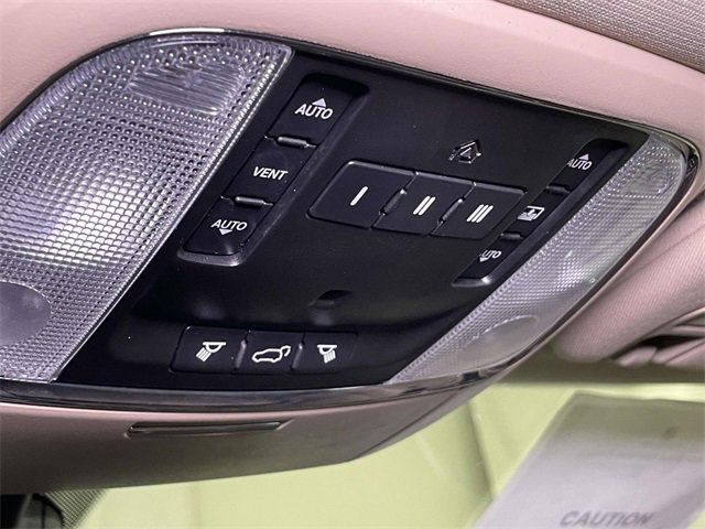 Used 2018 Jeep Grand Cherokee Overland image 45