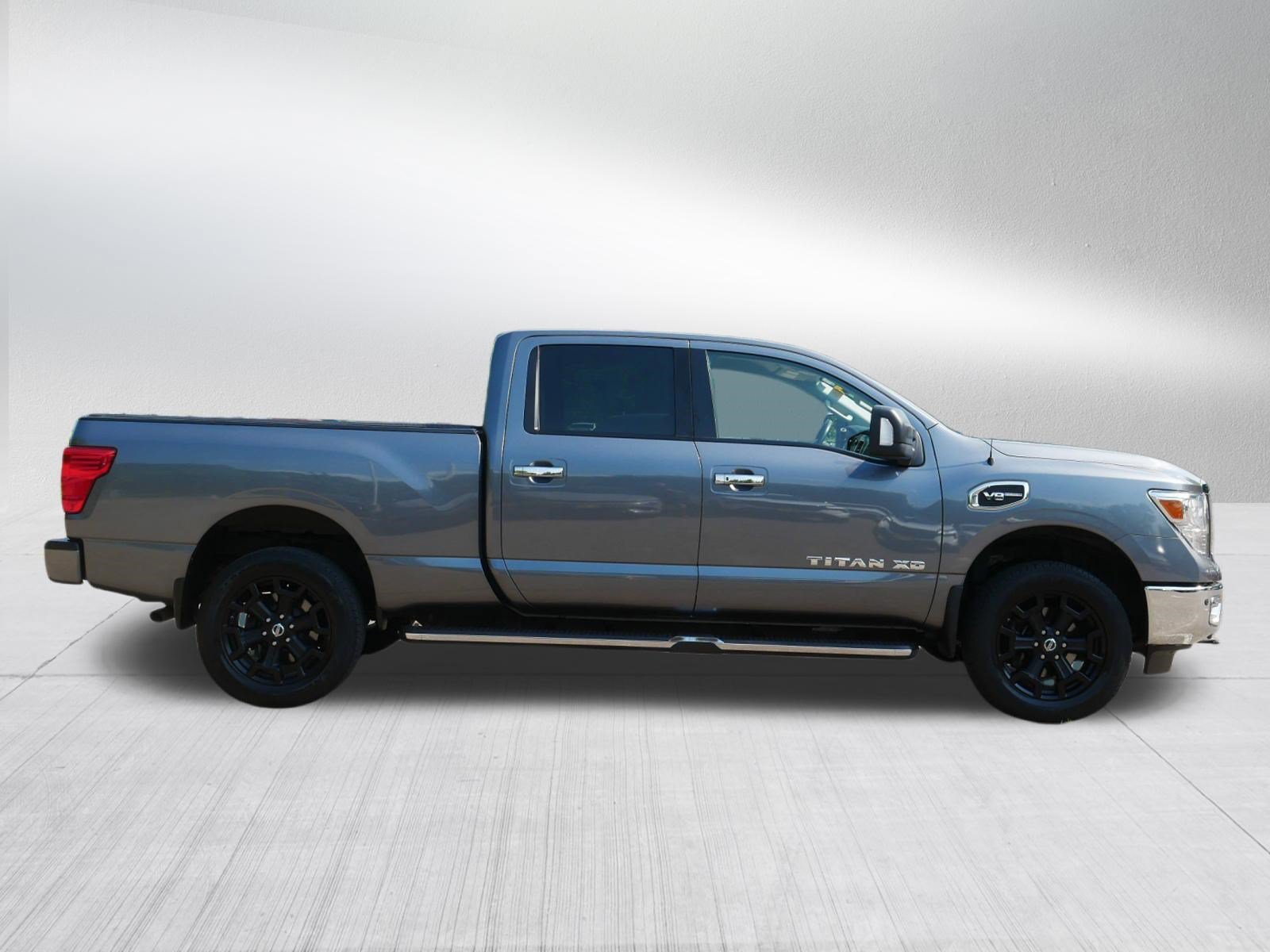 Certified 2017 Nissan Titan SV RWD image 8
