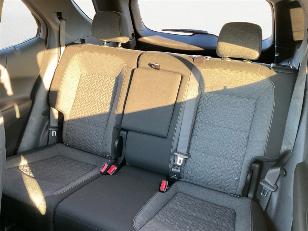 Used 2024 Chevrolet Equinox LT image 9