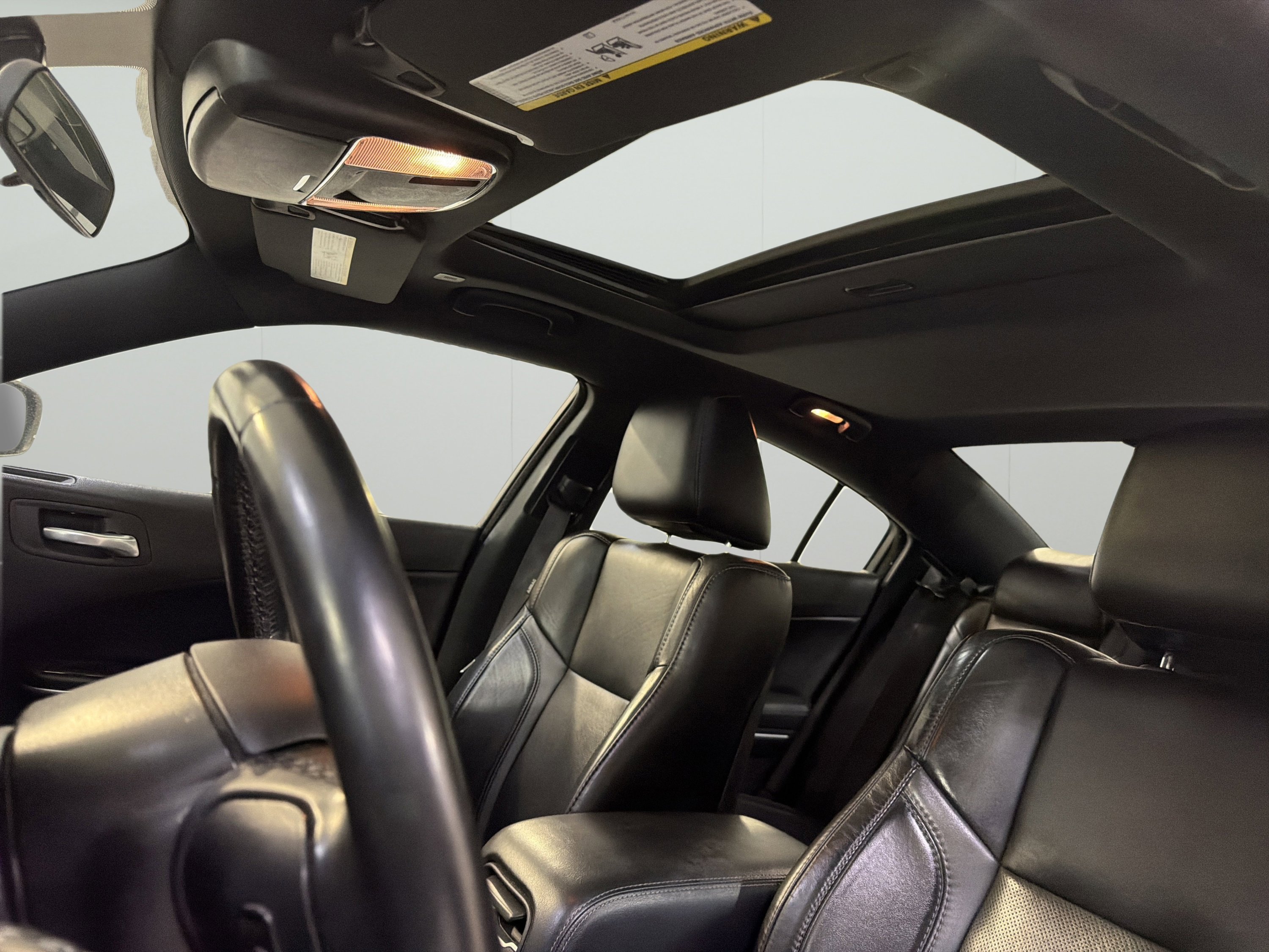 Used 2022 Dodge Charger SXT w/ Leather Interior Group RWD image 13