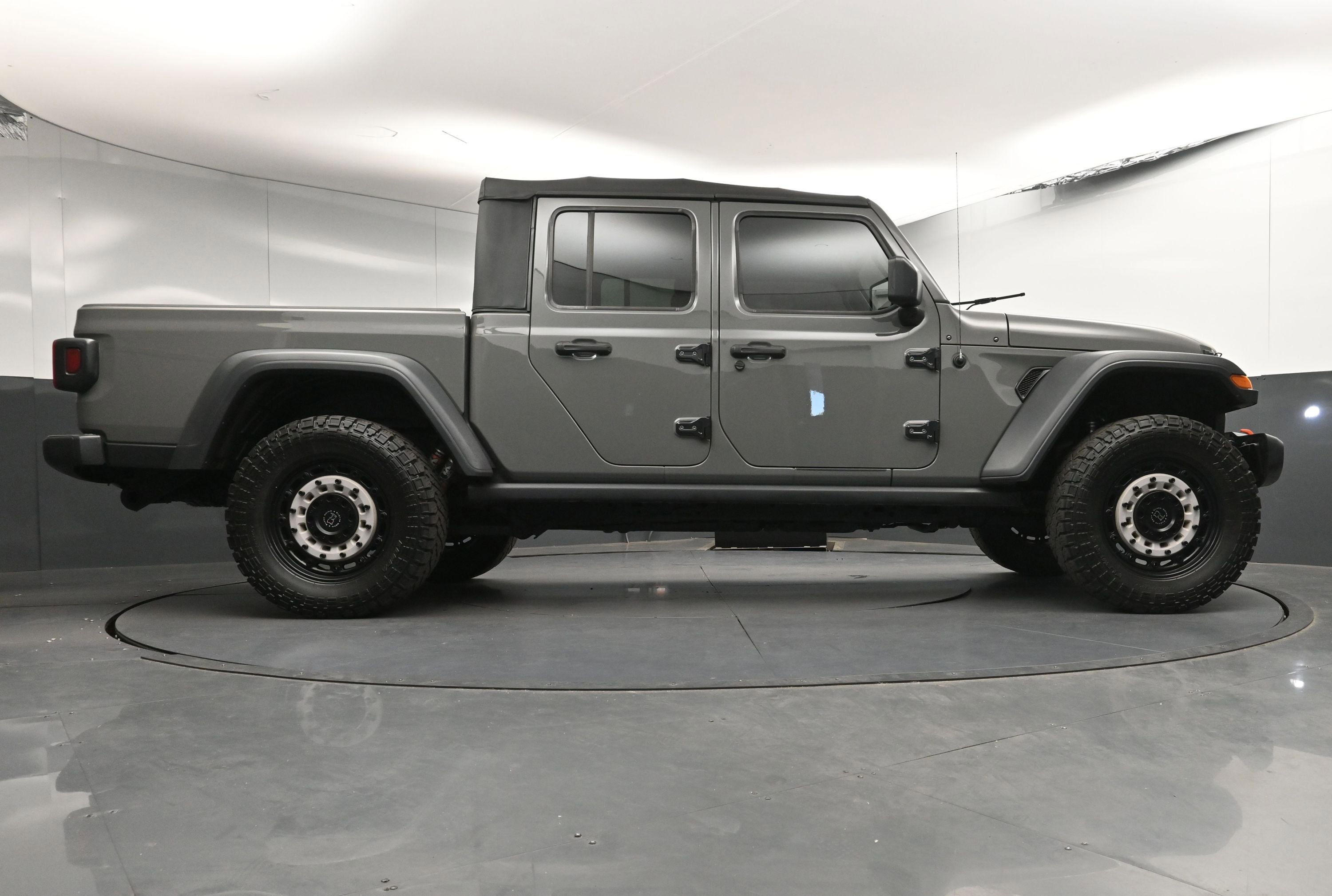 Used 2020 Jeep Gladiator Mojave image 24