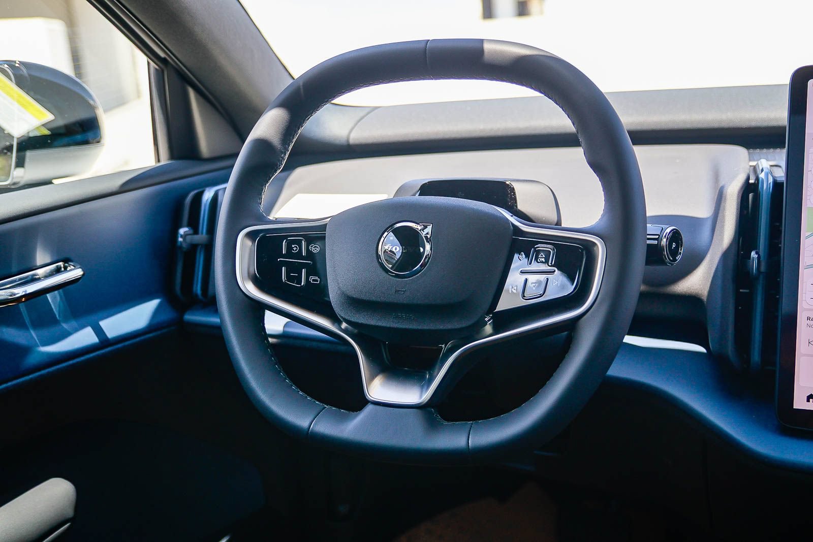 New 2026 Volvo EX30 Plus AWD/4WD image 14
