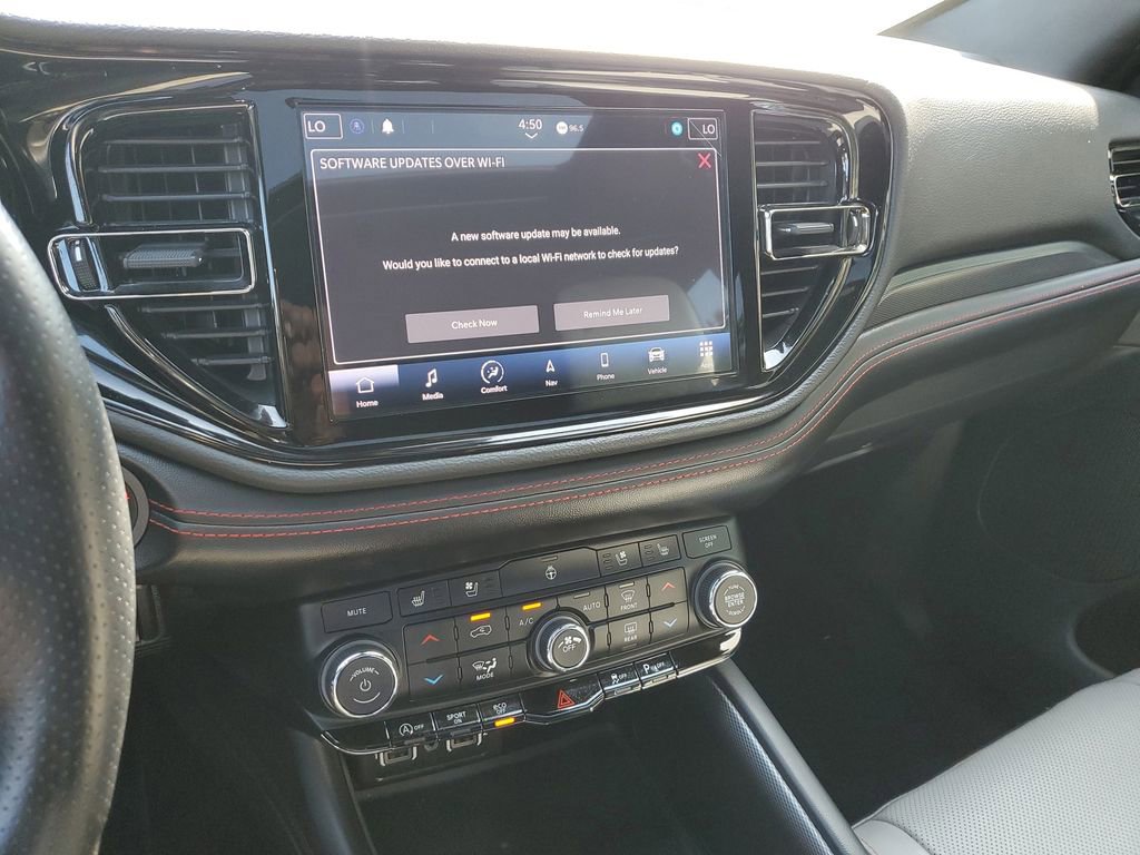 Used 2024 Dodge Durango GT RWD image 34