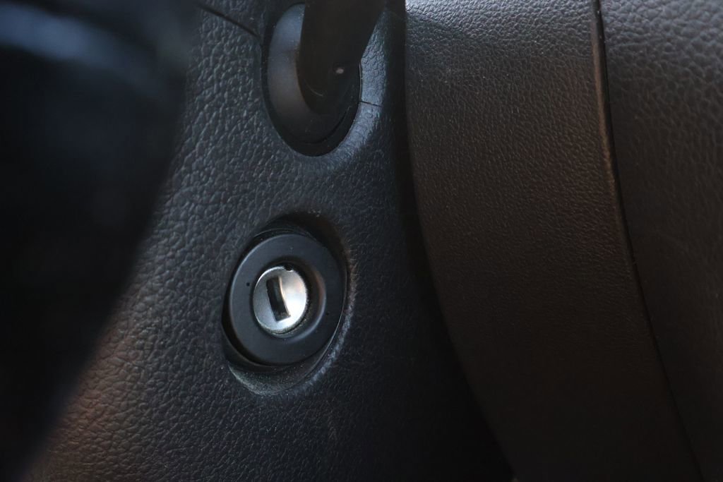 Used 2013 Volkswagen Jetta GLI image 25